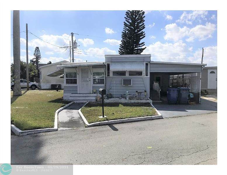 8500 16th Pl - Photo 1