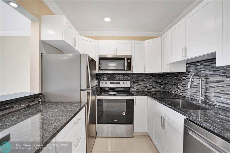3200 Springdale Blvd - Photo 1