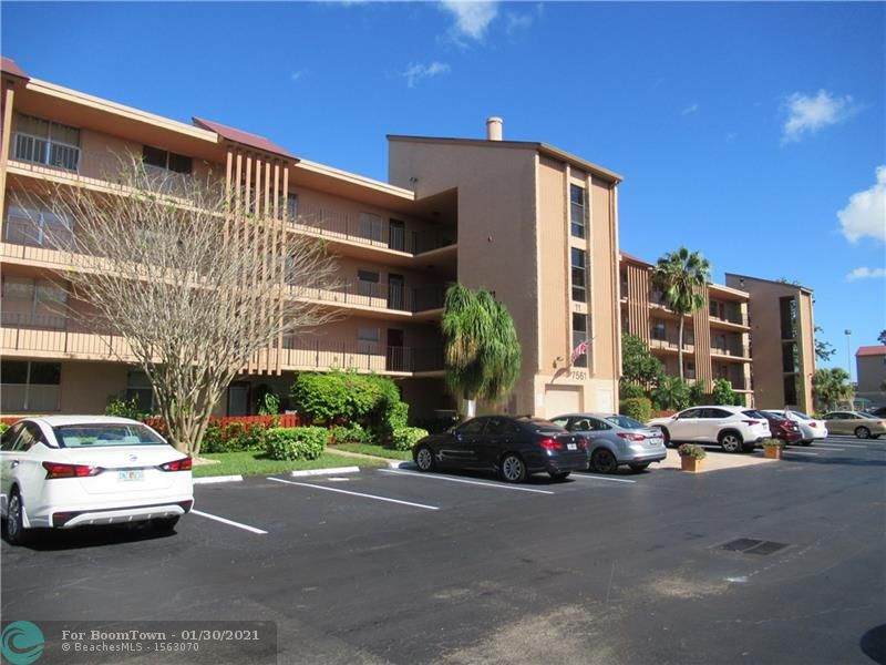 7320 Lake Circle Dr - Photo 1
