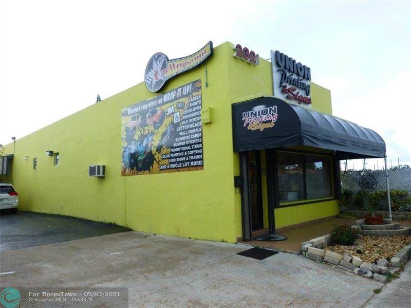2321 Pembroke Rd - Photo 1