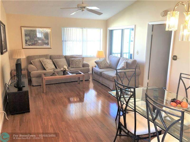 7658 Tahiti Ln - Photo 1