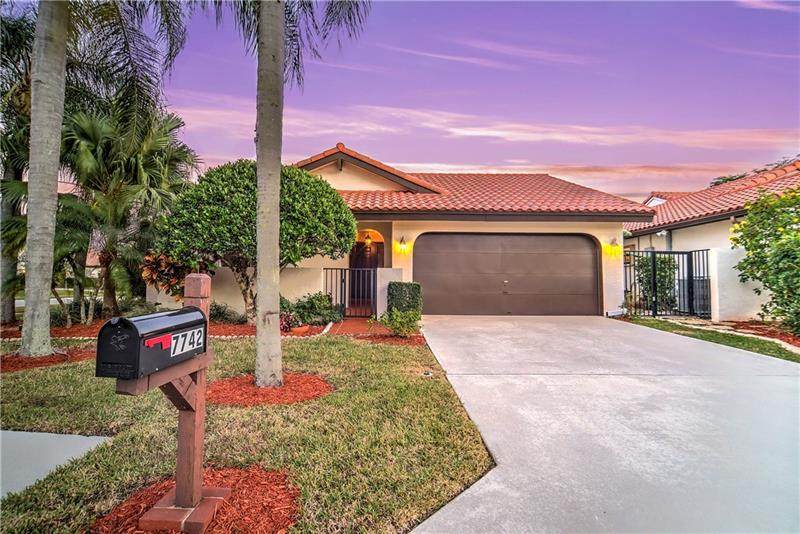 7742 Solimar Cir - Photo 1