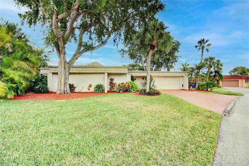 6301 White Oak Ln - Photo 1
