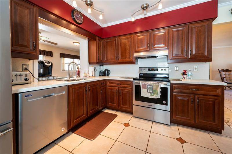 1907 41st Ave - Photo 1