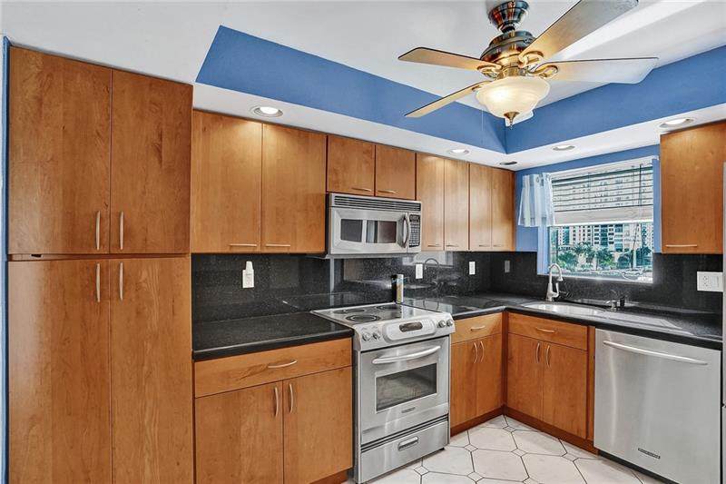 1500 Ocean Dr - Photo 1