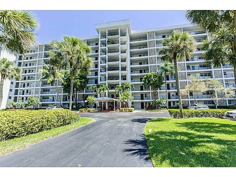 3050 Palm Aire Dr - Photo 1