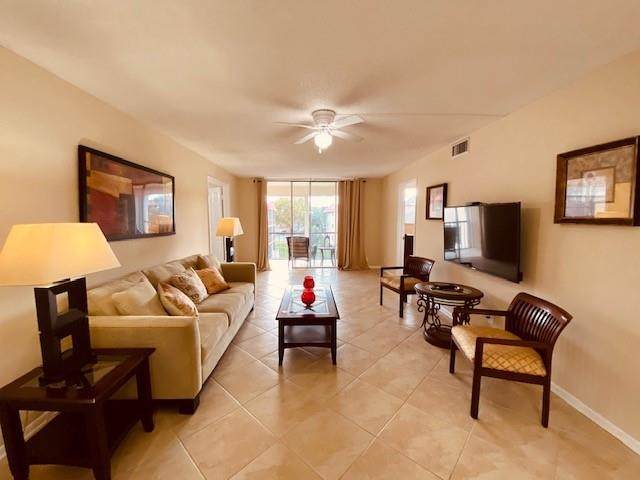 9420 Hollybrook Lake Dr - Photo 1