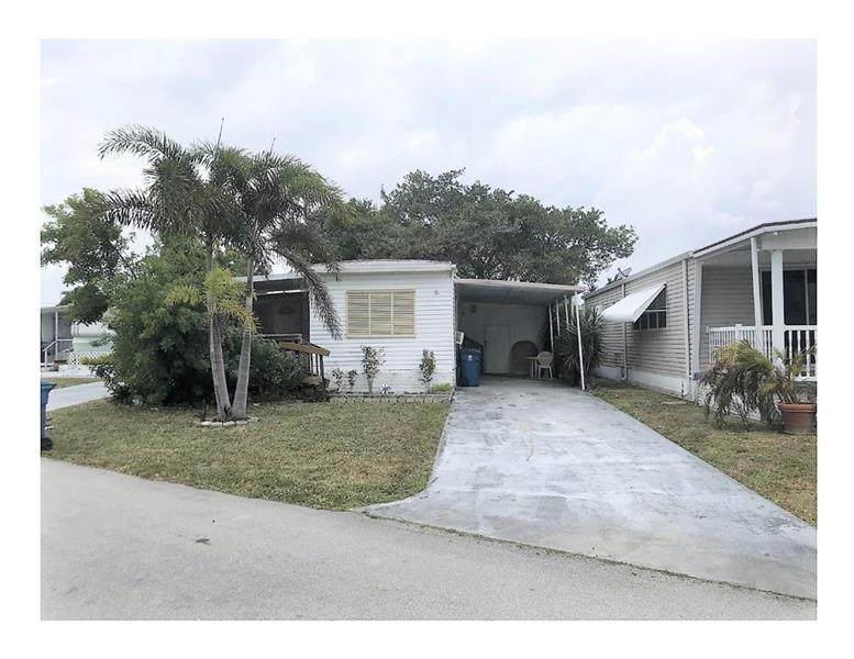 8551 22nd St - Photo 1