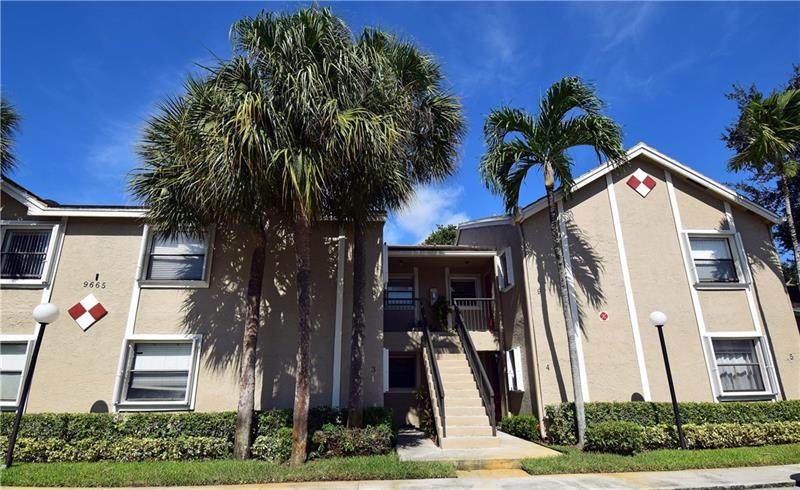 9665 Riverside Dr - Photo 1