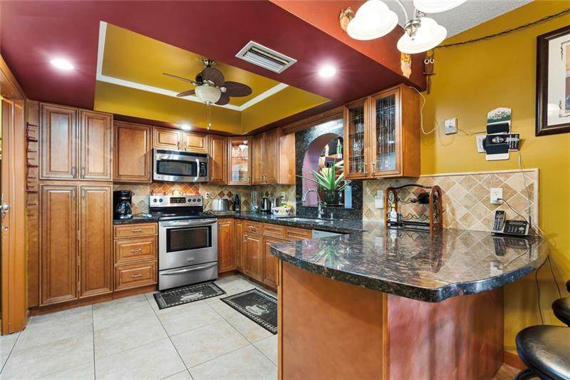 6807 Oakhill - Photo 1