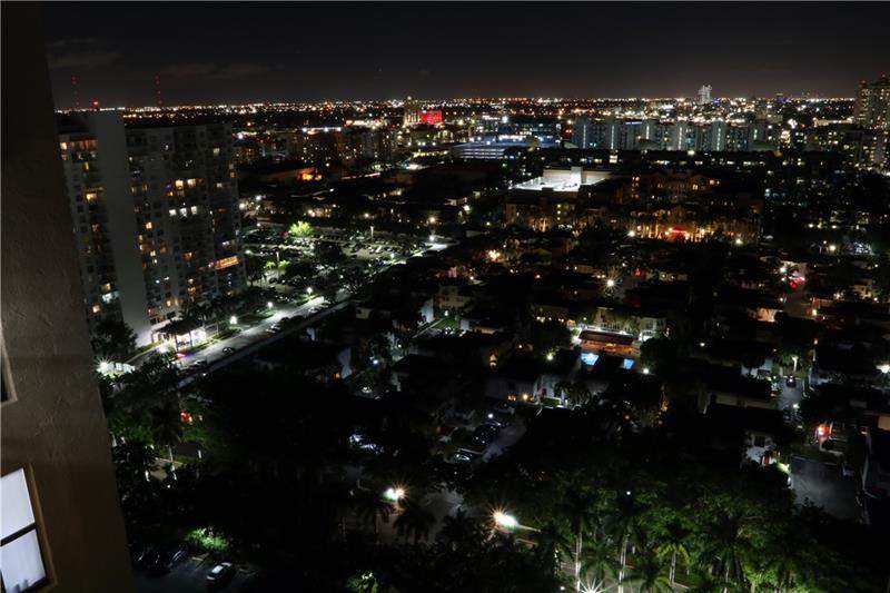 18181 31st Ct - Photo 1