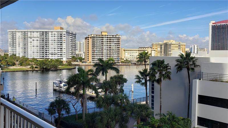 1965 Ocean Dr - Photo 1
