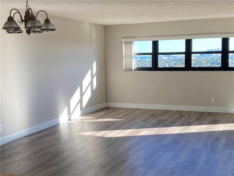 3200 Port Royale Dr - Photo 1