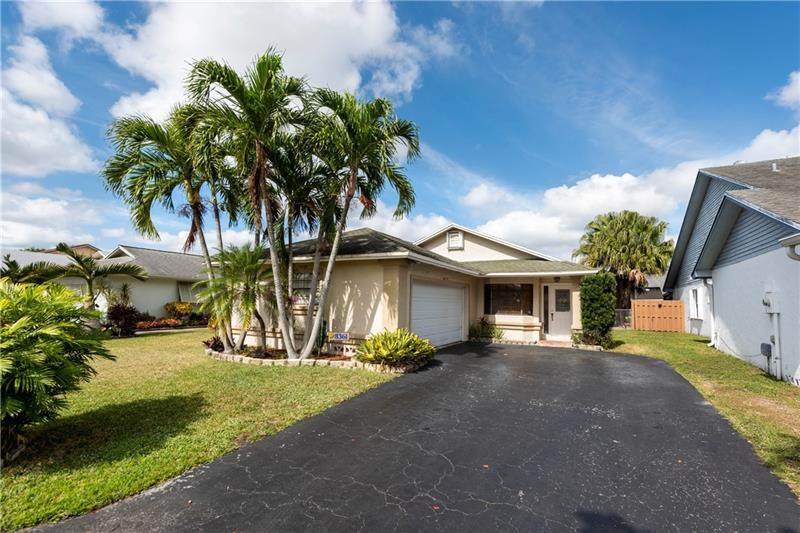 8361 41st Ct - Photo 1
