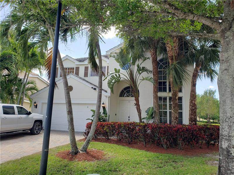 276 Kensington Way - Photo 1