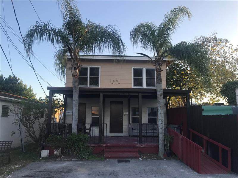 2226 Hayes St - Photo 1