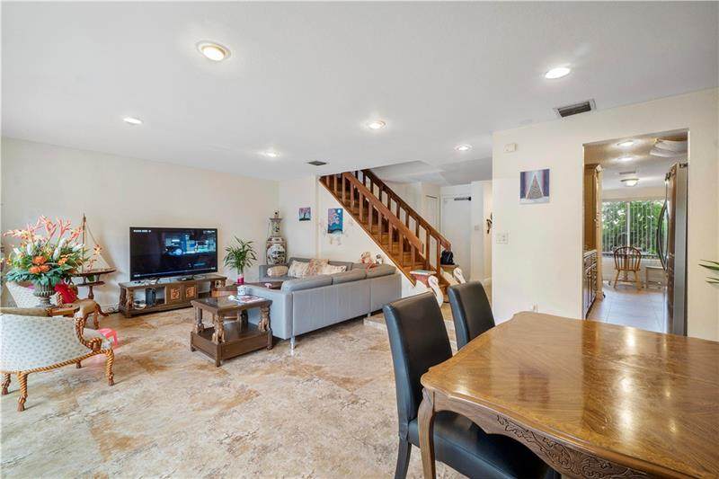 8256 9th Ct - Photo 1