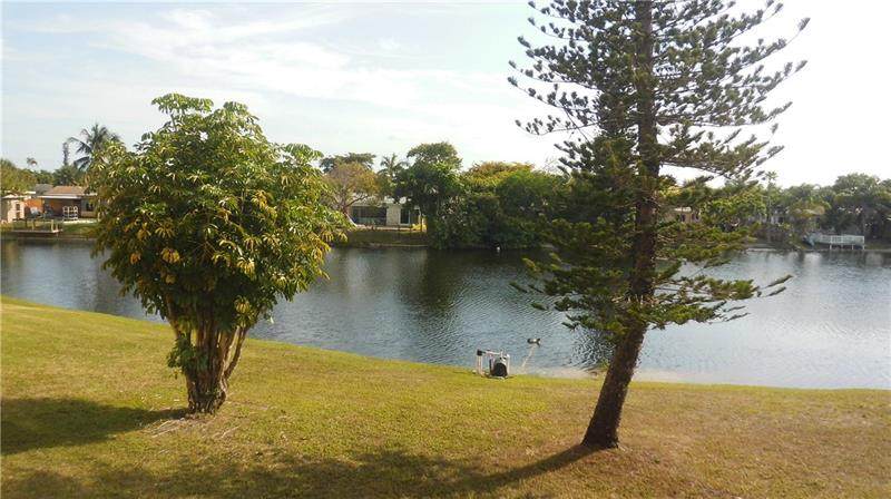 2731 Pine Island Rd - Photo 1