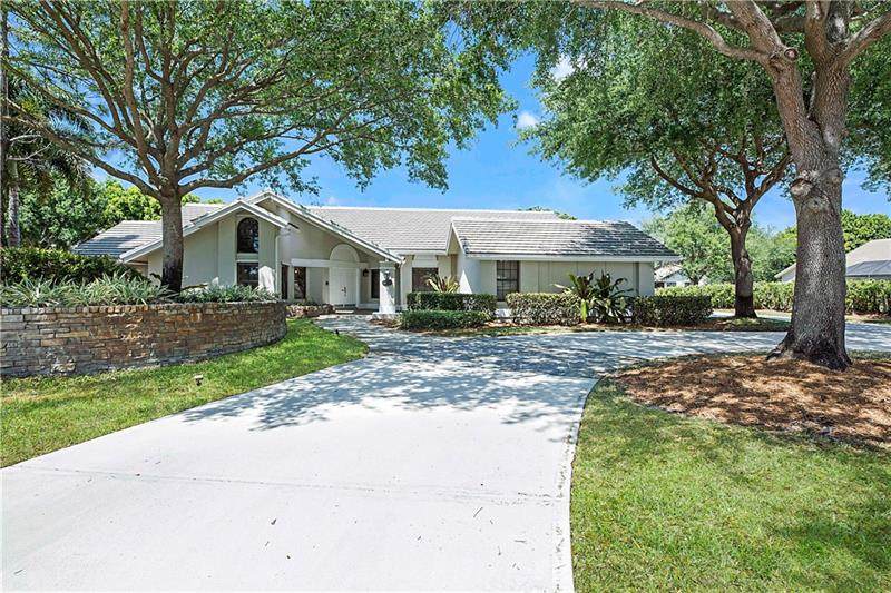 6921 Woodridge Dr - Photo 1