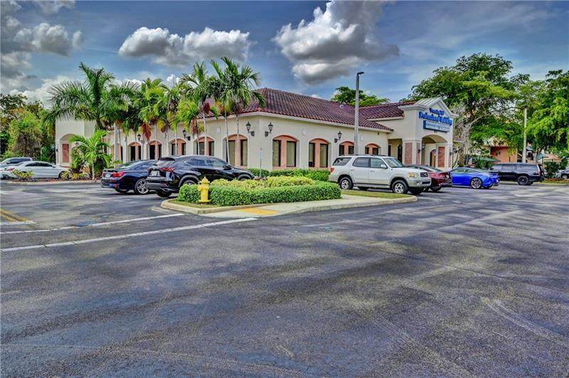 8870 Oakland Park Blvd - Photo 1