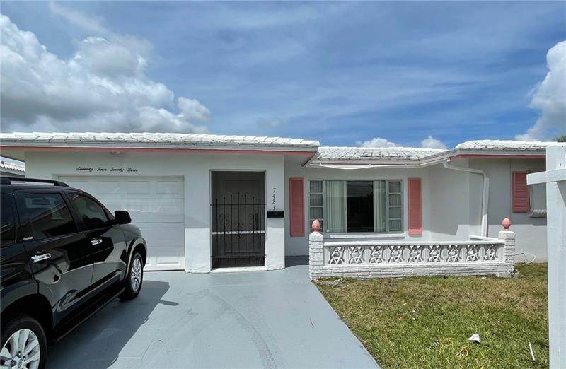 7423 73rd Ave - Photo 1