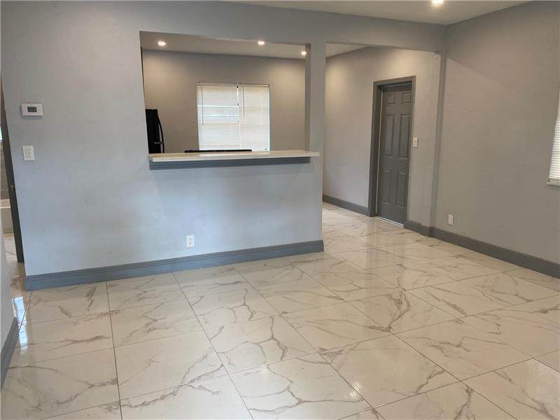 133 22nd Ter - Photo 1