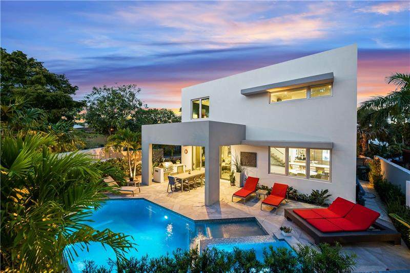 544 Victoria Park Rd - Photo 1