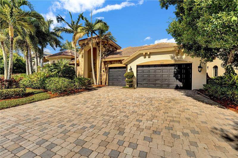 10642 Versailles Boulevard - Photo 1