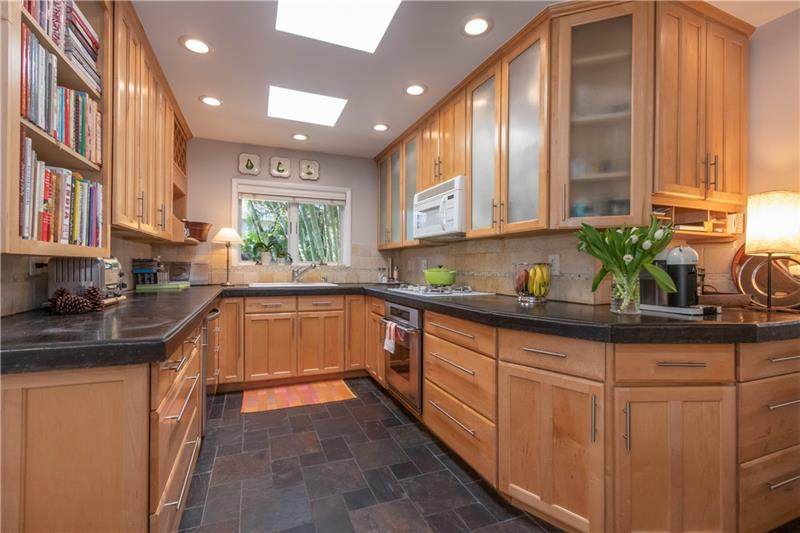 1370 Terra Mar Dr - Photo 1