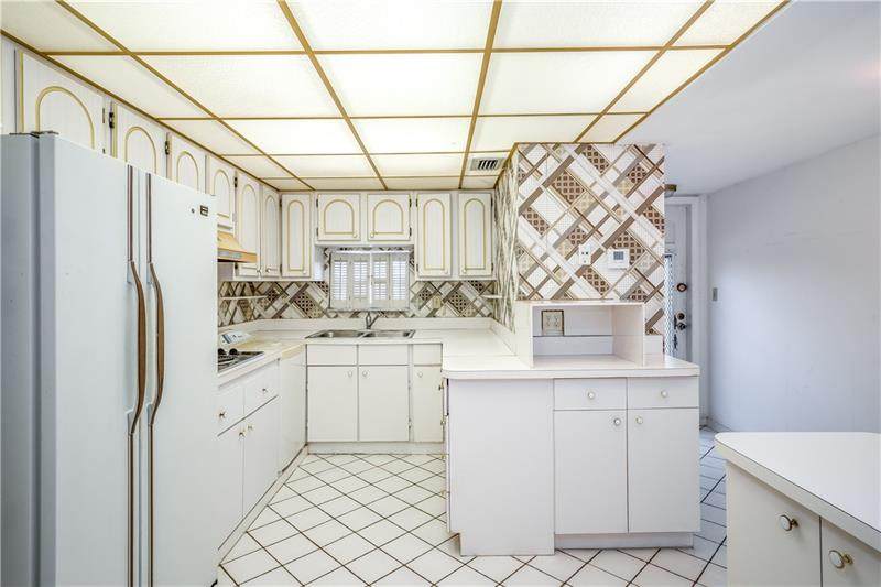 8921 Hollybrook Blvd - Photo 1