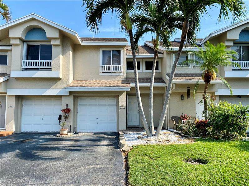 2045 Discovery Cir - Photo 1