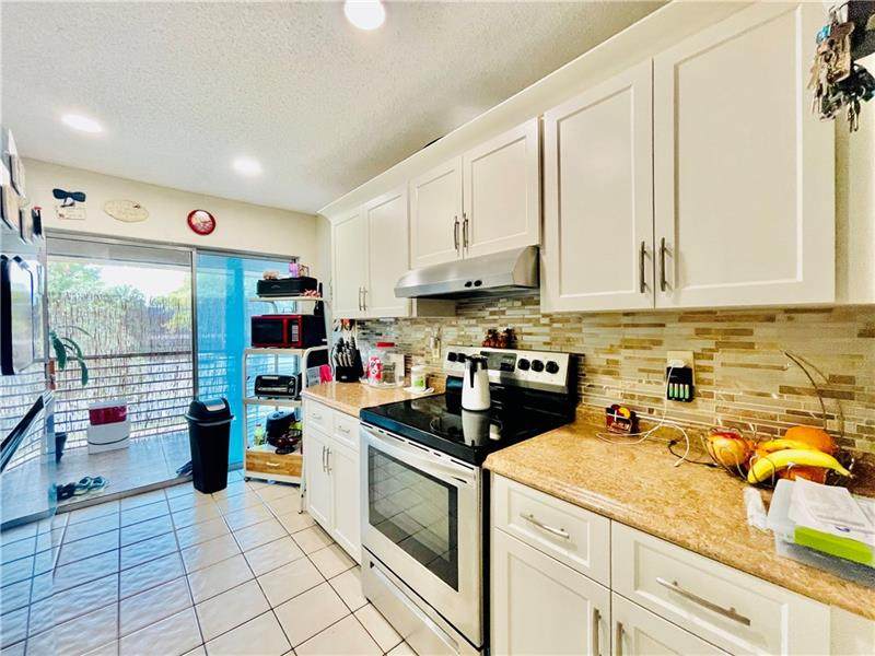 2800 Riverside Dr - Photo 1