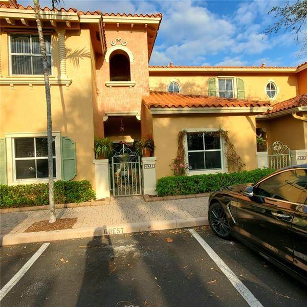 4947 Harbor Isles Dr - Photo 1