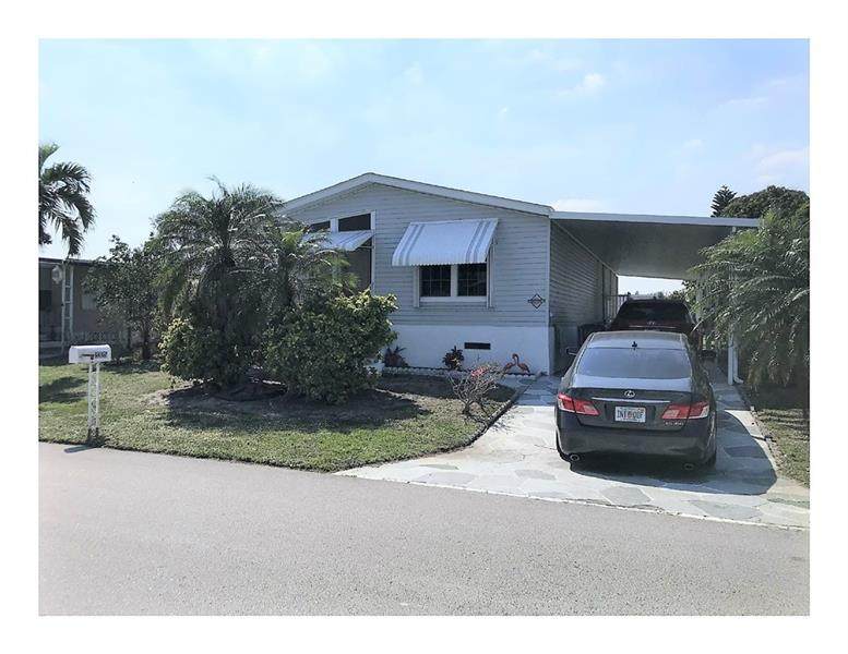 2325 83rd Ter - Photo 1