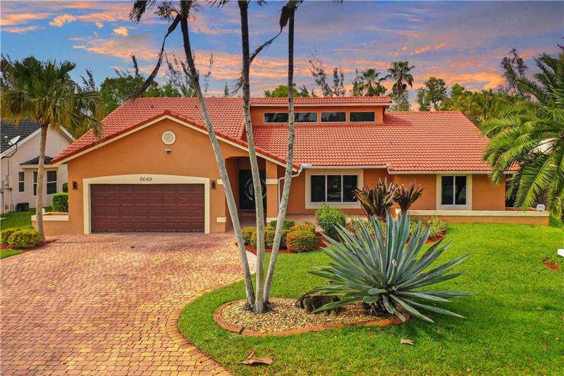 8649 57th Ct - Photo 1