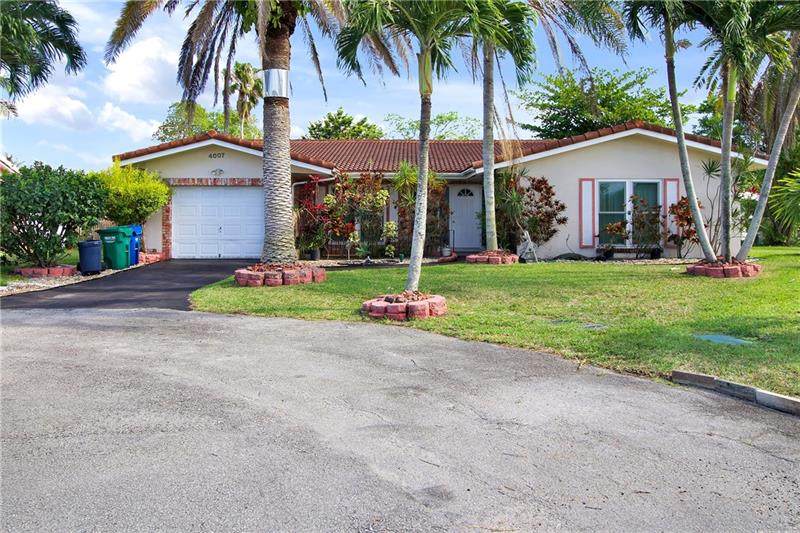 4007 75th Way - Photo 1