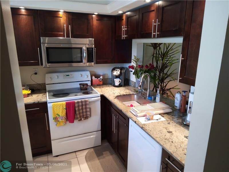 9460 Tangerine Pl - Photo 1