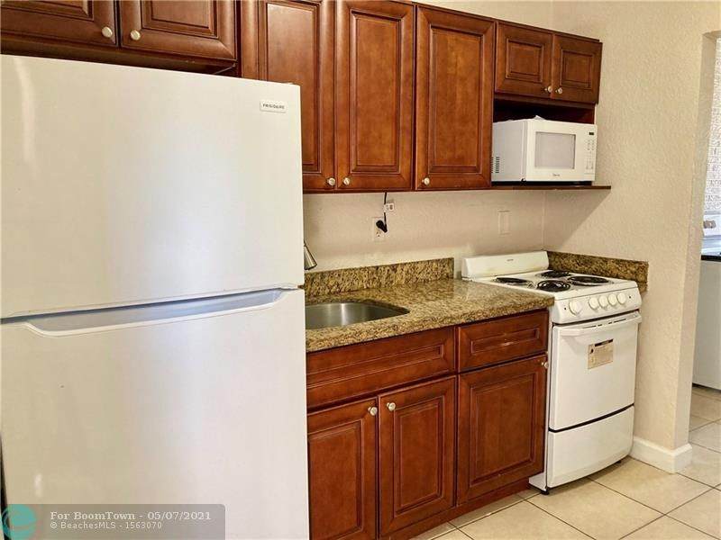 534 23rd Ave - Photo 1