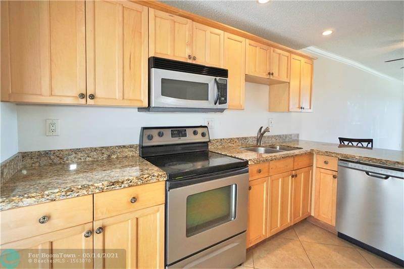 3100 Palm Aire Dr - Photo 1