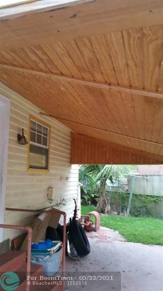 725 Columbus Pkwy - Photo 1