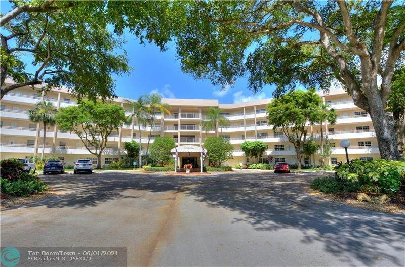3980 Oaks Clubhouse Dr - Photo 1