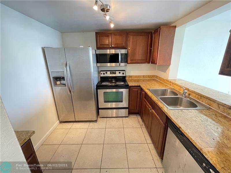 496 165th Street Rd - Photo 1