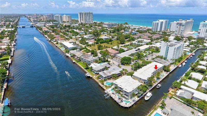 1043 Riverside Dr - Photo 1