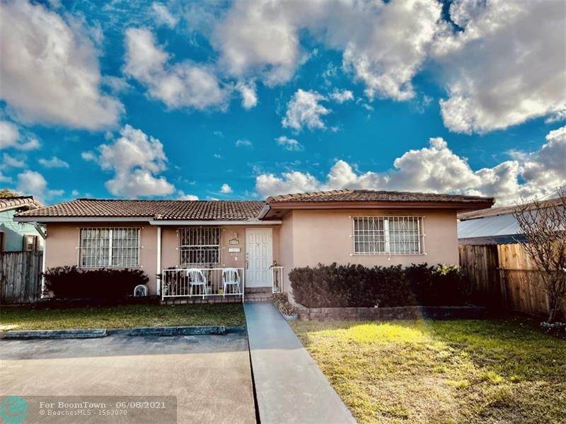 8930 32nd St - Photo 1