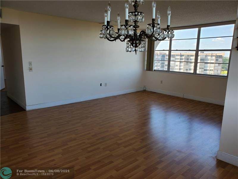 1200 Saint Charles Pl - Photo 1