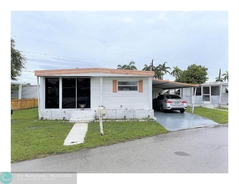 8632 17th Ct - Photo 1