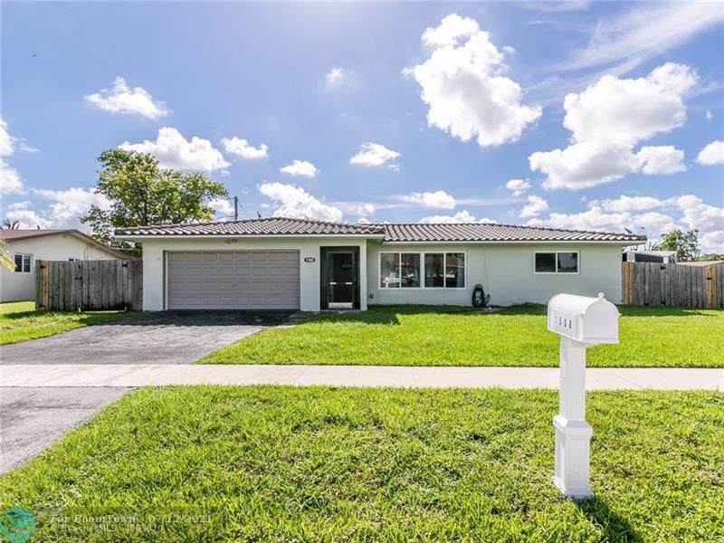 1500 Cathedral Dr - Photo 1