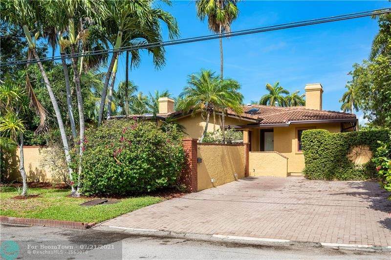 415 Coral Way - Photo 1