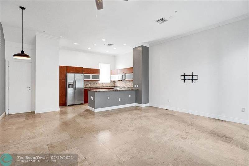 791 4th Ave - Photo 1