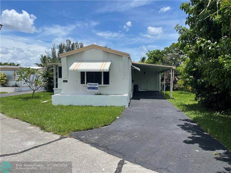 3161 Sw 53 Avenue - Photo 1